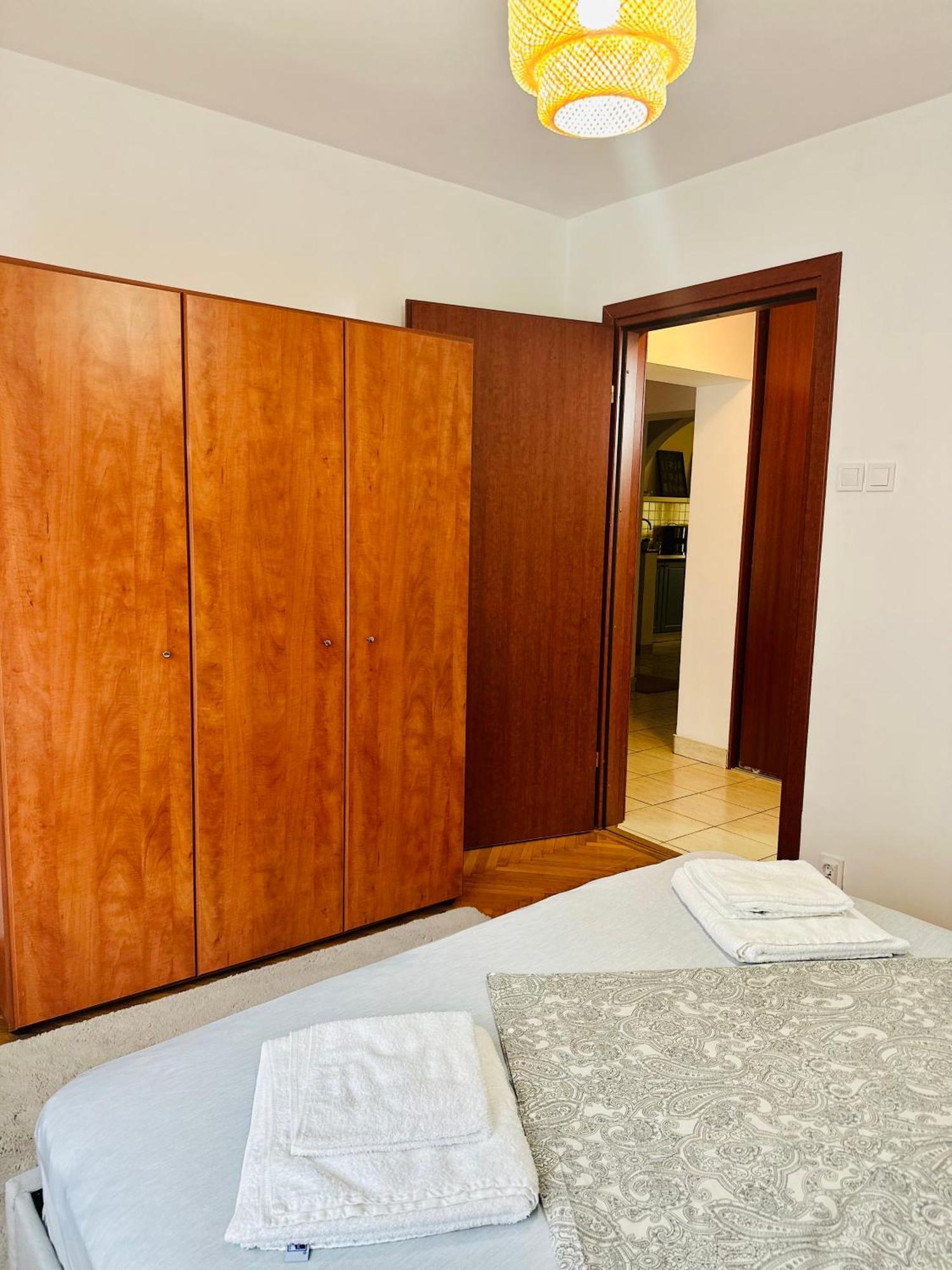 Tranquil Unirii Residence - Elegant & Spacious Living With Parking Steps From Parliament Bukareszt Zewnętrze zdjęcie