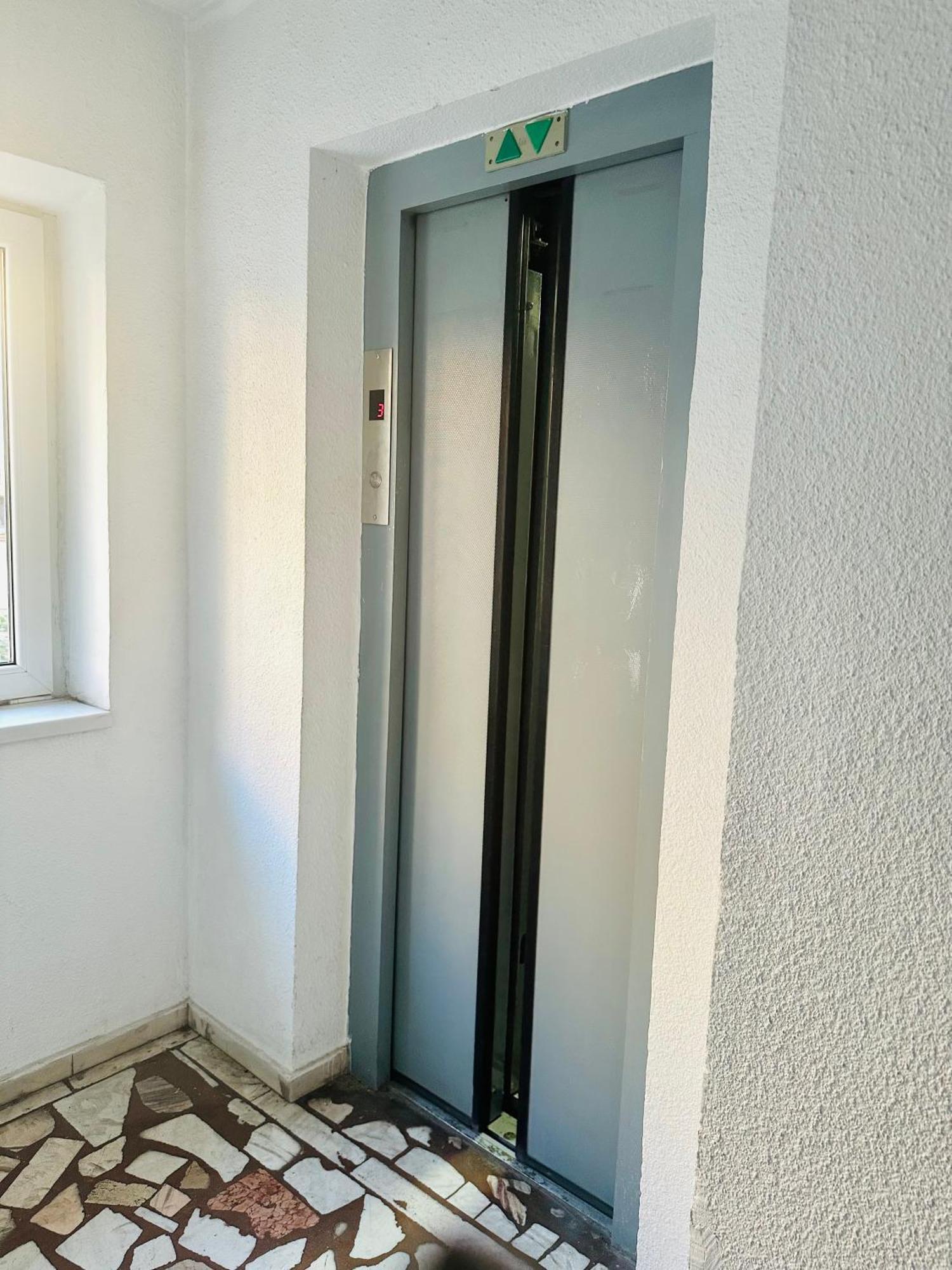 Tranquil Unirii Residence - Elegant & Spacious Living With Parking Steps From Parliament Bukareszt Zewnętrze zdjęcie