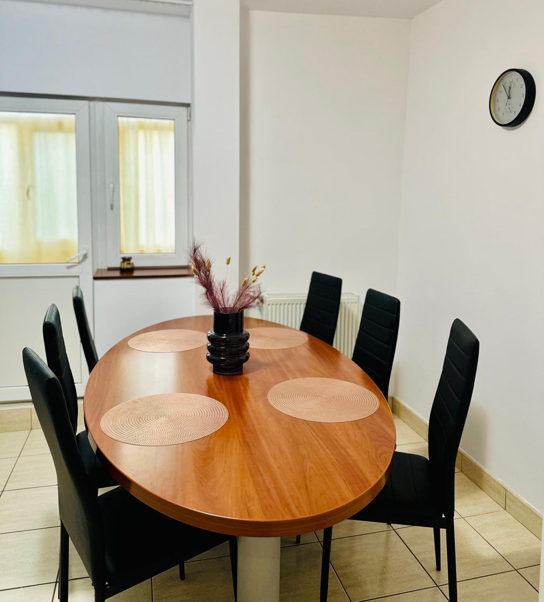 Tranquil Unirii Residence - Elegant & Spacious Living With Parking Steps From Parliament Bukareszt Zewnętrze zdjęcie