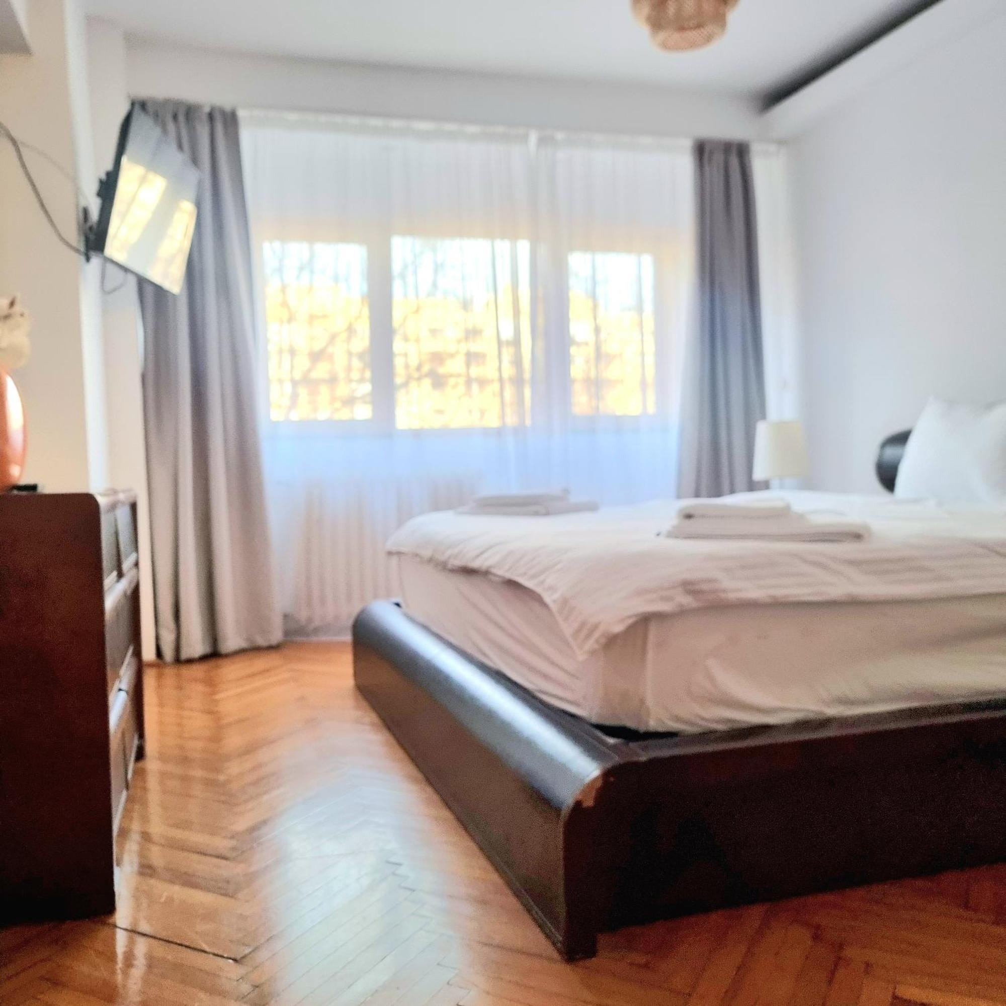 Tranquil Unirii Residence - Elegant & Spacious Living With Parking Steps From Parliament Bukareszt Zewnętrze zdjęcie