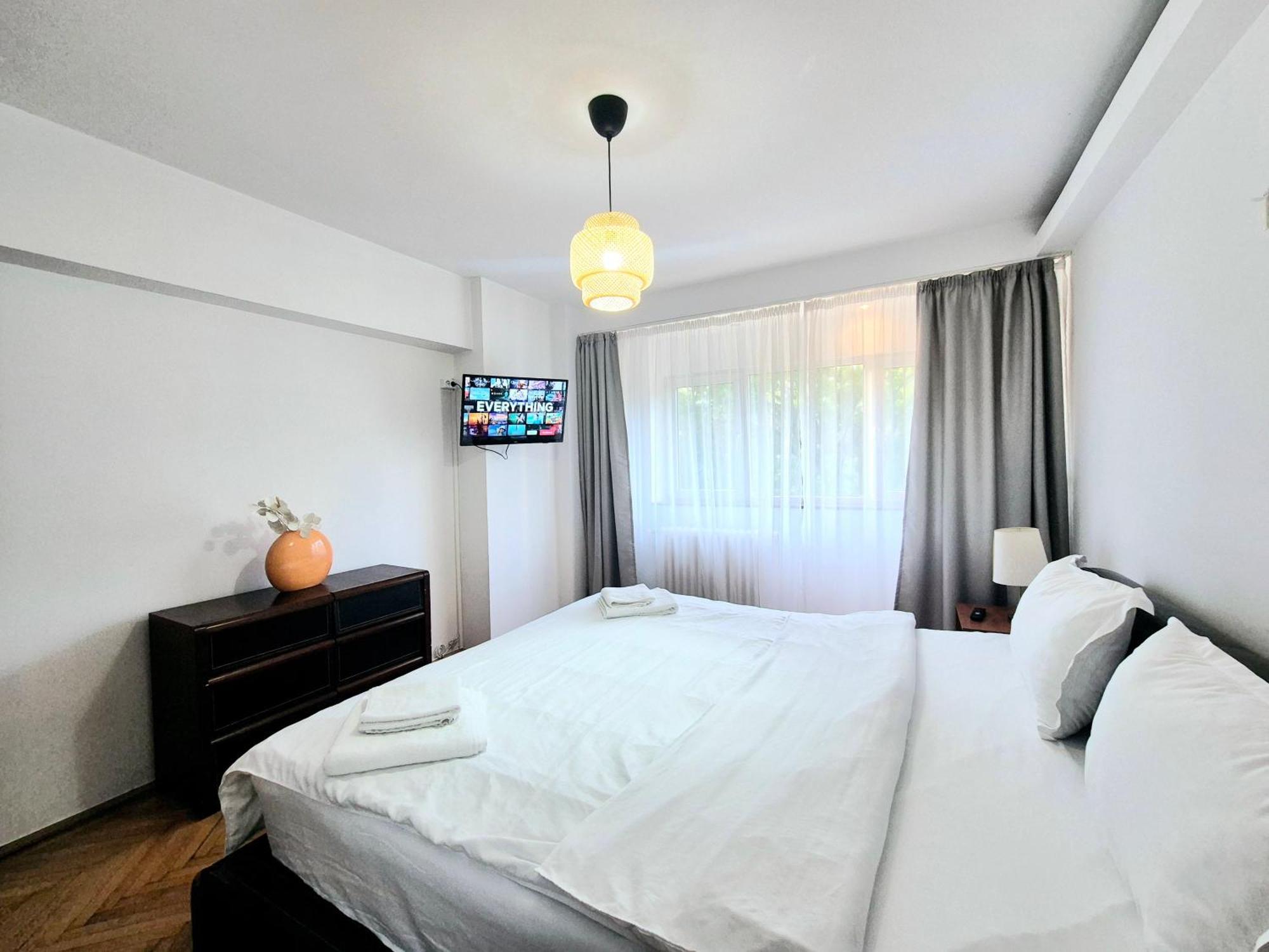 Tranquil Unirii Residence - Elegant & Spacious Living With Parking Steps From Parliament Bukareszt Zewnętrze zdjęcie